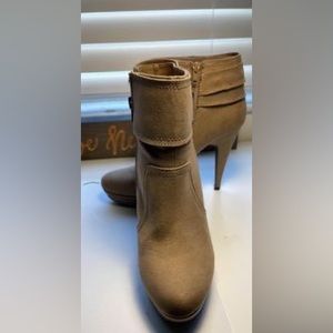 Beautiful Booties lightly worn